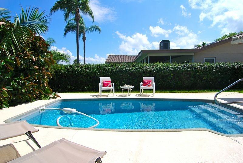 1983 Massachusetts Ave Northeast - Photo 2 of 25