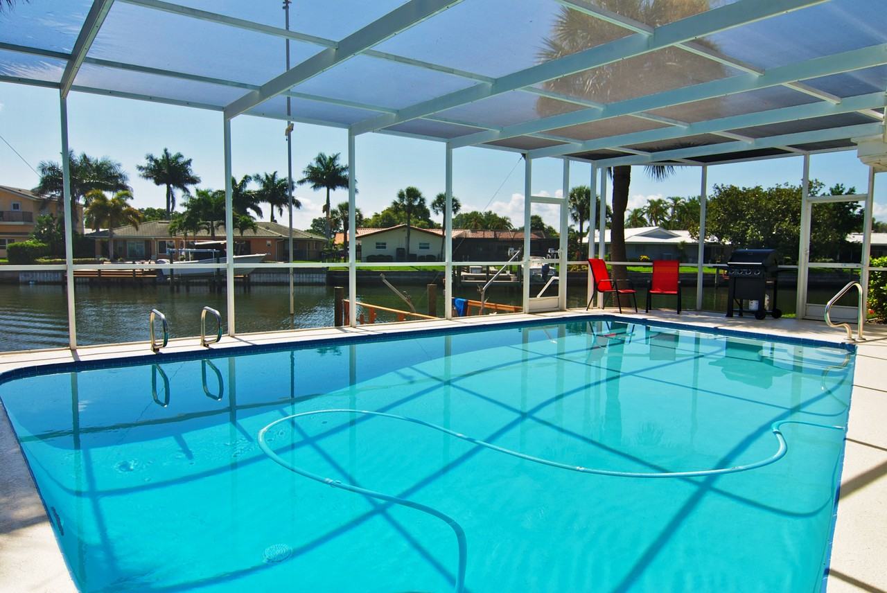 2096 Massachusetts Ave NE - Photo 2 of 29