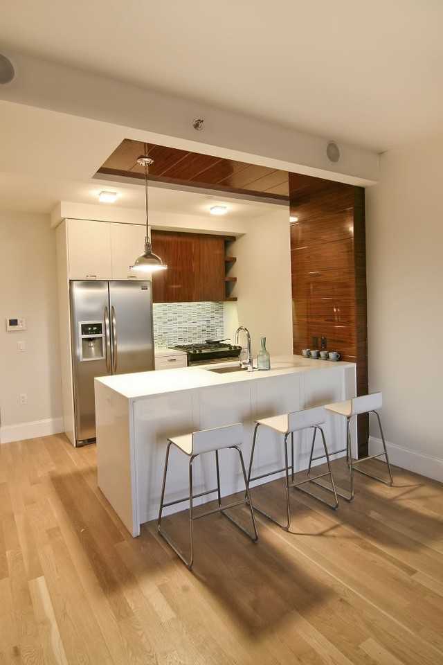 220 North 10th Street #5E