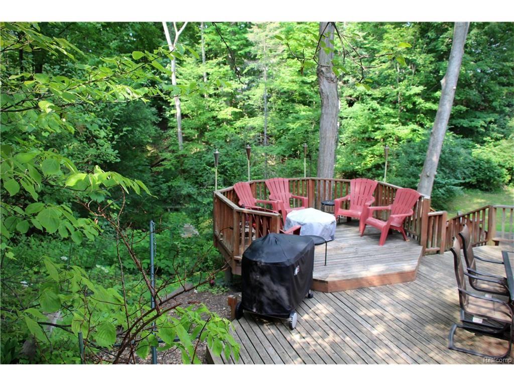 30347 Georgetown Dr - Photo 3 of 18