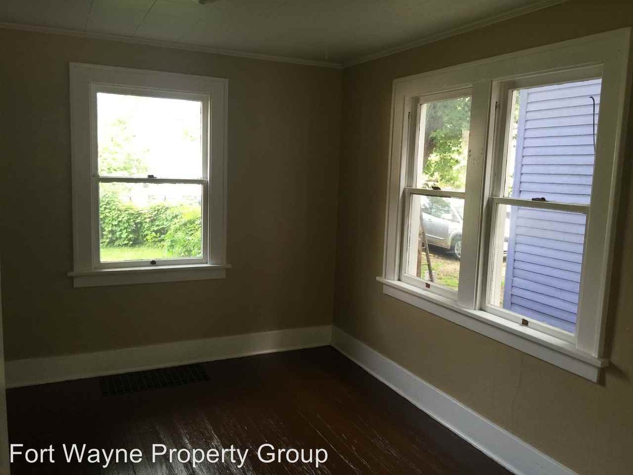 2133 Riedmiller Ave - Photo 3 of 8