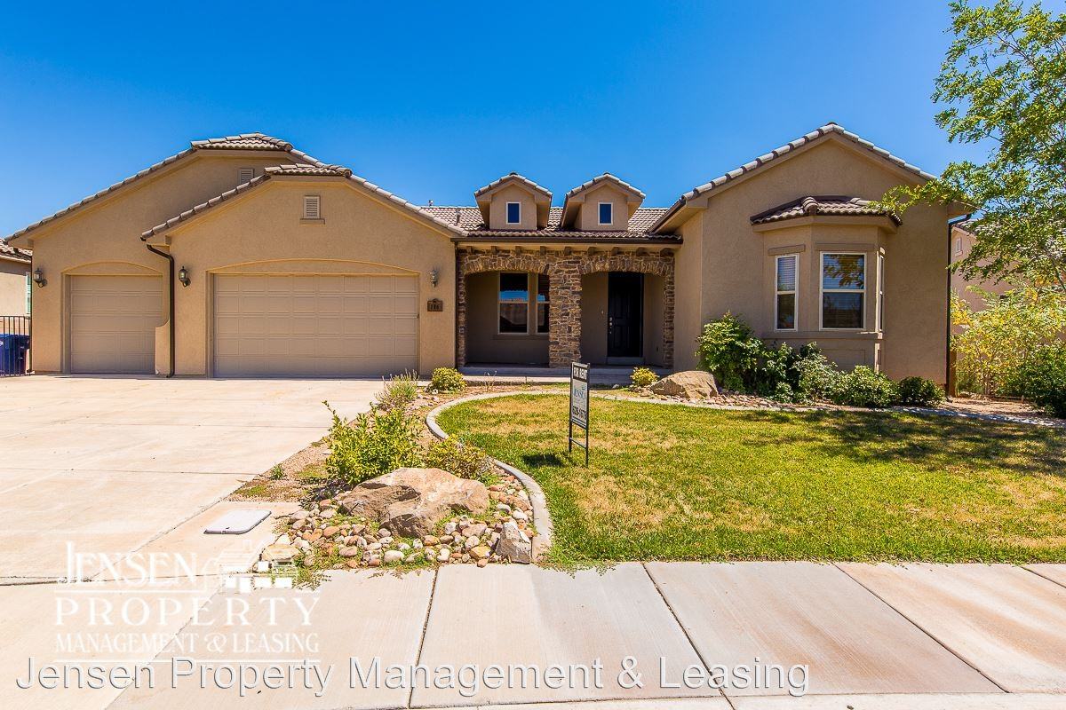 386 E Paris Dr - Photo 2 of 22