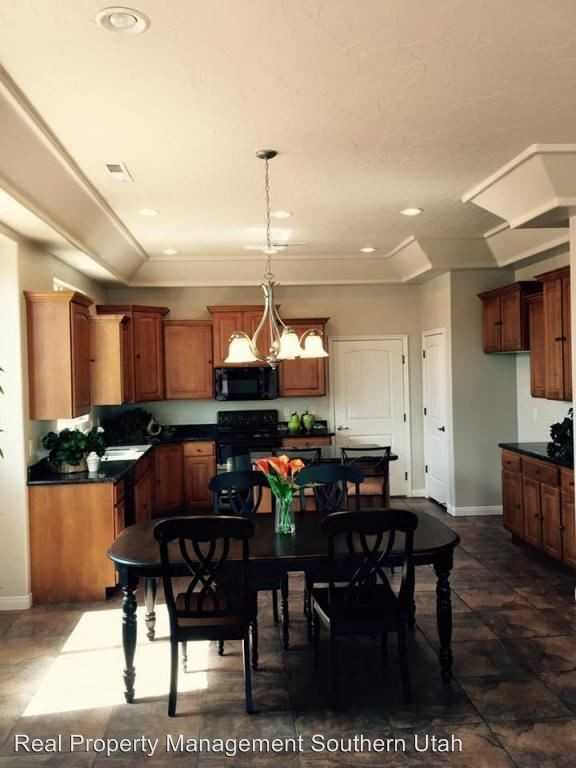 645 Whitney Dr - Photo 3 of 15