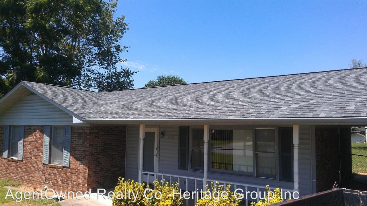 3230 Daly St - Photo 2 of 18