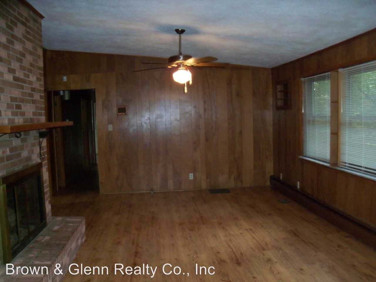 309 Plainwood Dr - Photo 3 of 9