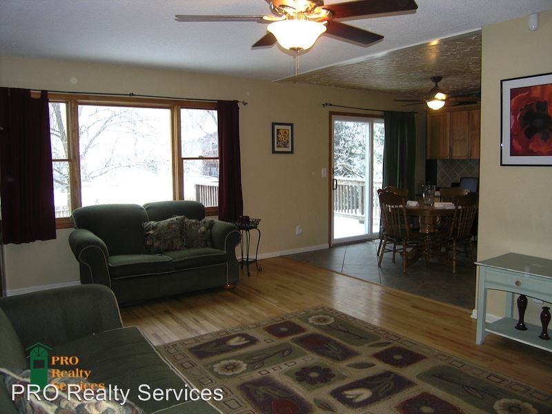 15752 Heywood Way - Photo 3 of 12