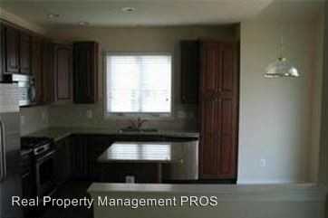 15638 Picketts Store Pl - Photo 2 of 19