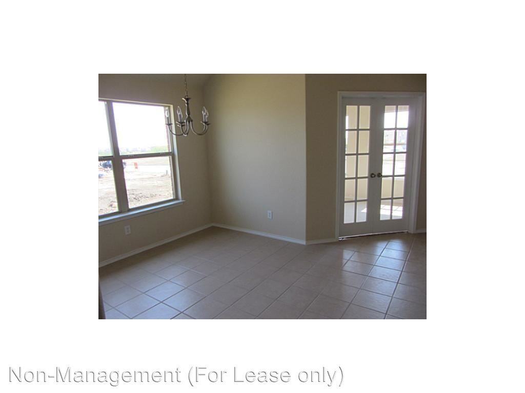 2814 Waterfall Ln - Photo 2 of 10