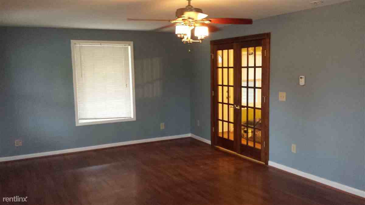 4410 Bellamy St - Photo 3 of 9