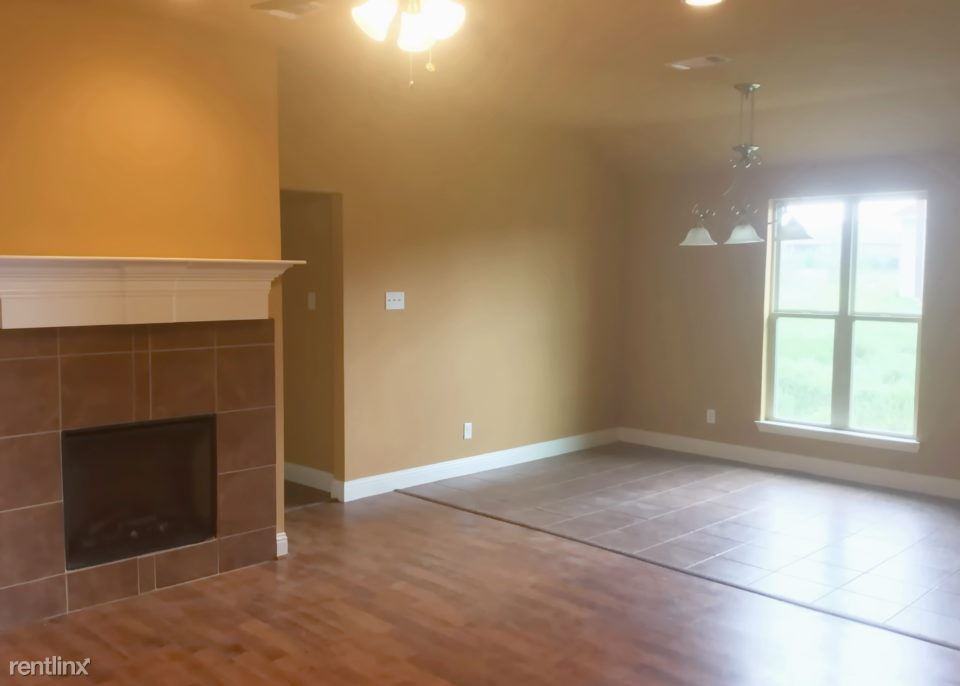 1928 Belshire Ct - Photo 2 of 12