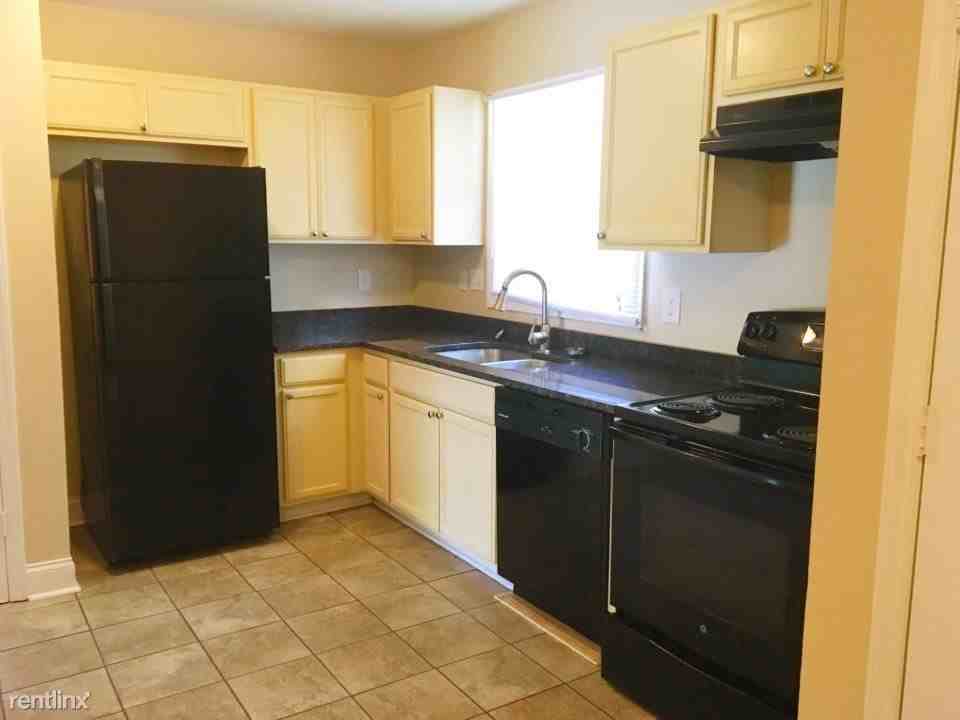 1252 Polk St - Photo 2 of 12