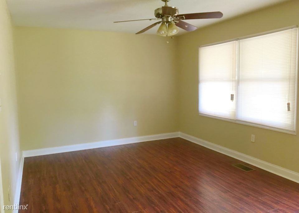 1252 Polk St - Photo 3 of 12