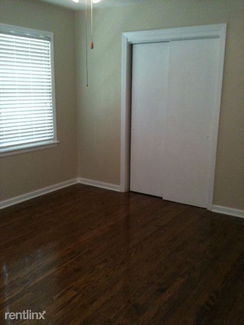 6910 W 68th St - Photo 2 of 8