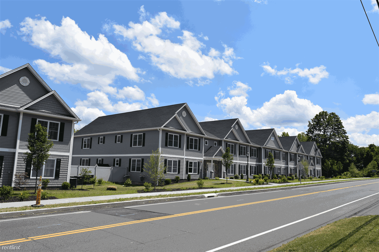 Town Line Commons - Photo 2 of 9