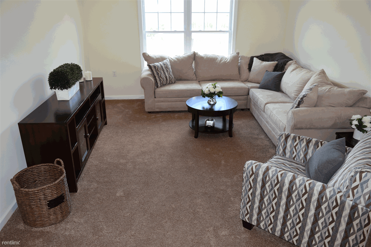 Town Line Commons - Photo 3 of 9