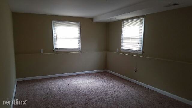 121 Robert Kennedy Rd - Photo 3 of 9