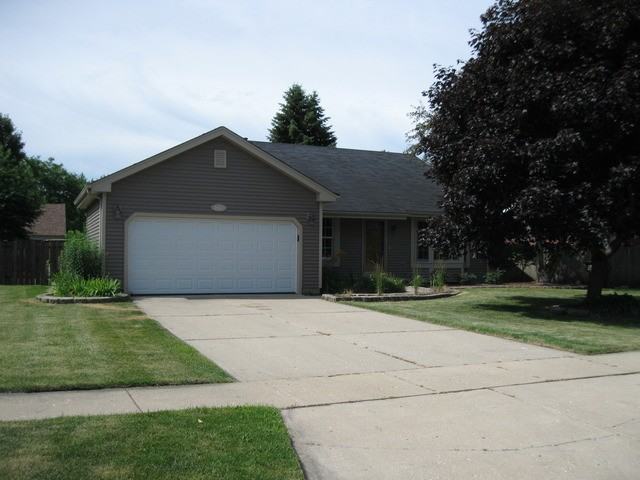 1043 Plum Tree Dr - Photo 2 of 21