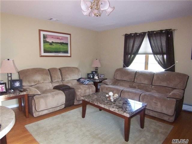 790 Adele St - Photo 3 of 8