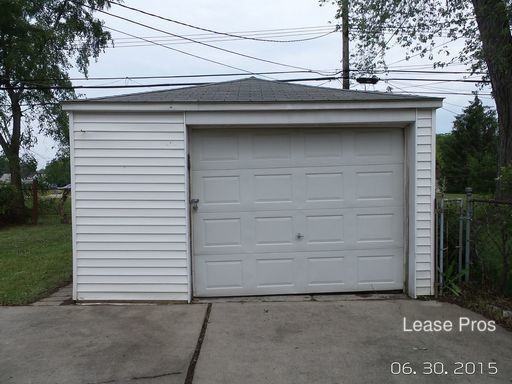 22328 Firwood Ave - Photo 2 of 7