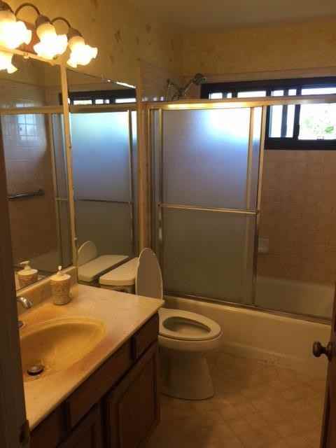 326 Walnut St - Photo 3 of 4