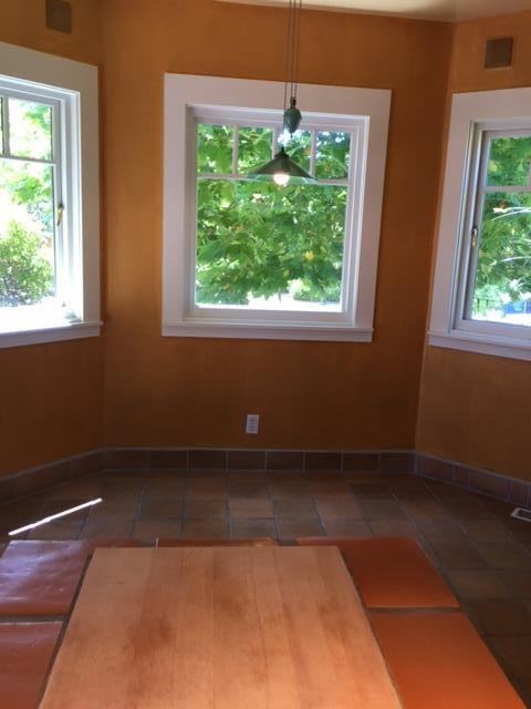 1354 Laguna Ave - Photo 2 of 18