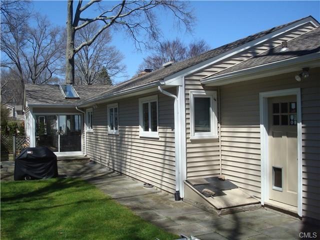 5 Midrocks Dr - Photo 3 of 20