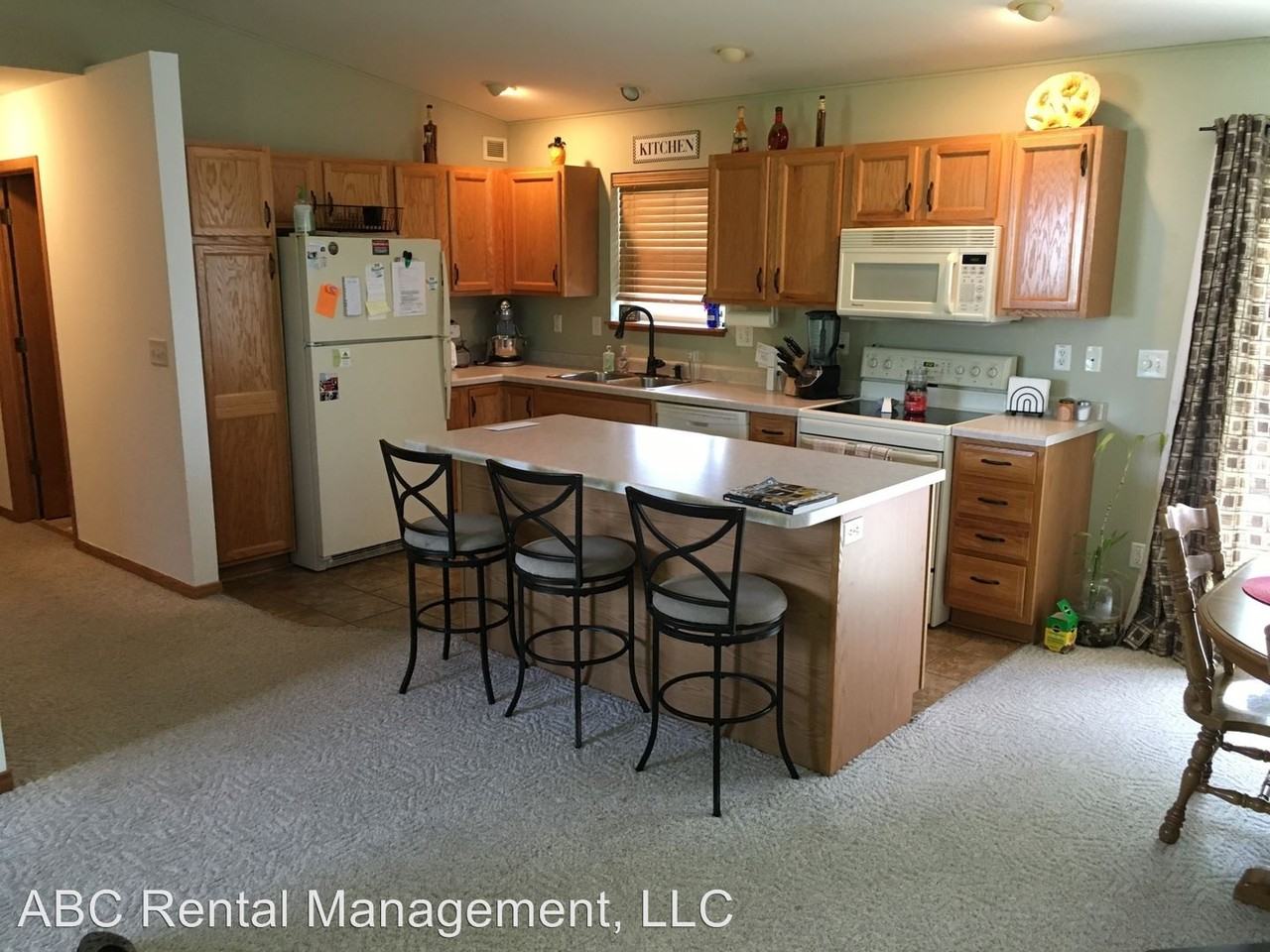 4611 Holly Ave - Photo 3 of 6