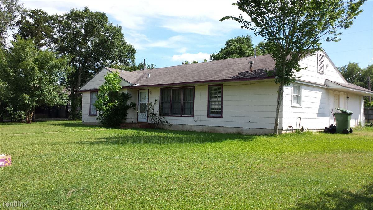 3800 Ridgewood St - Photo 2 of 15