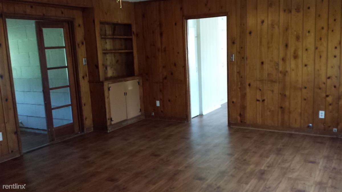 3800 Ridgewood St - Photo 3 of 15