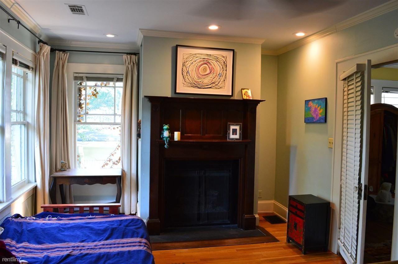 374 8th St NE - Photo 2 of 10