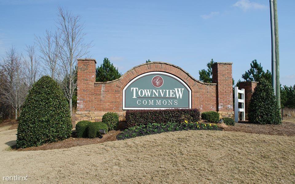 163 Townview Dr - Photo 3 of 50