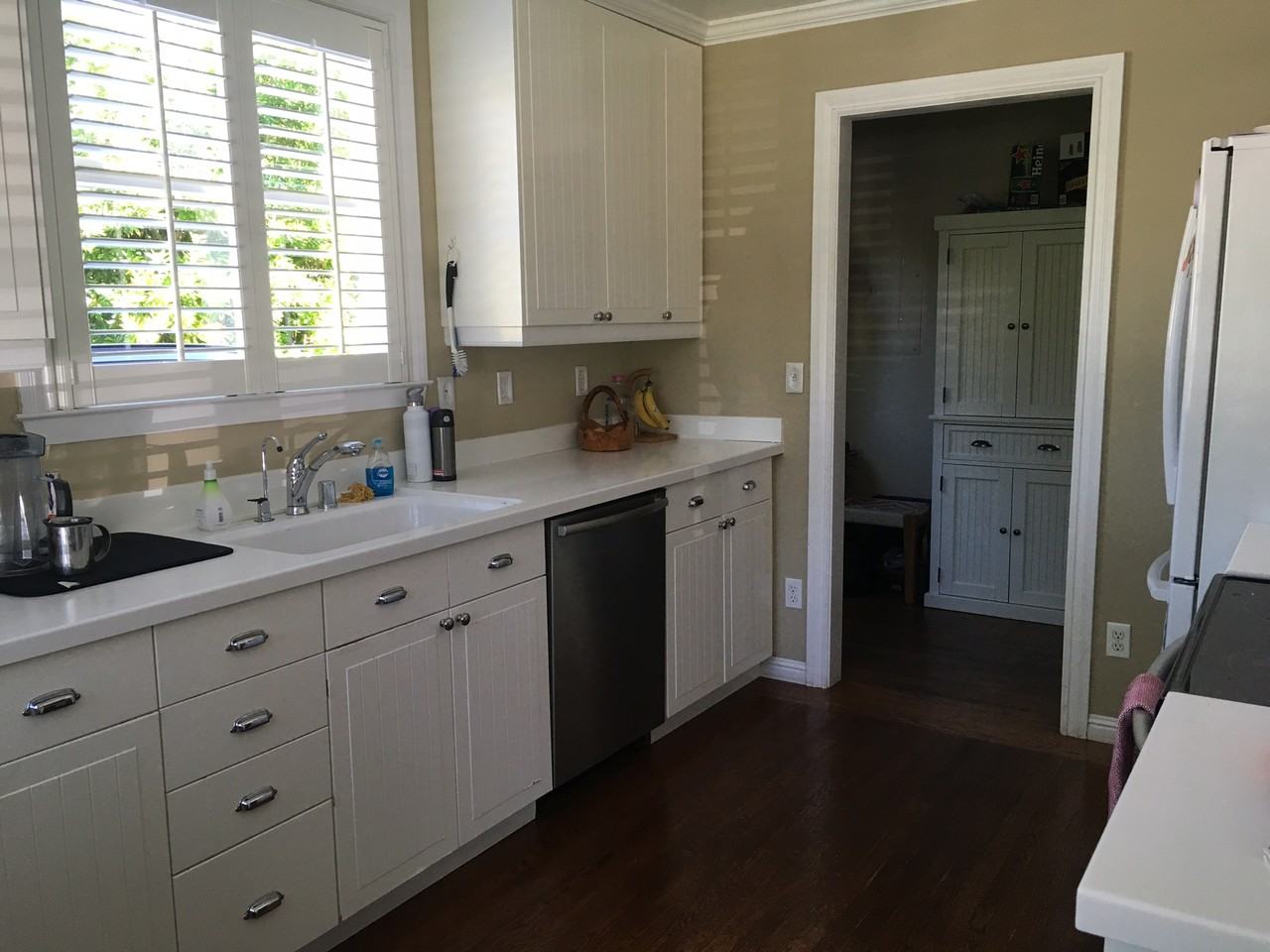 445 University Drive - Photo 3 of 7