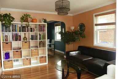 10 E Myrtle St - Photo 2 of 20