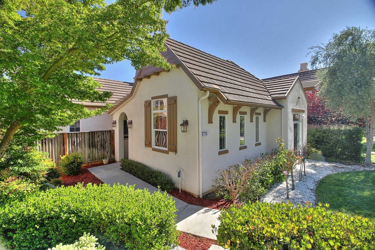 4174 Horizon Ct - Photo 2 of 33