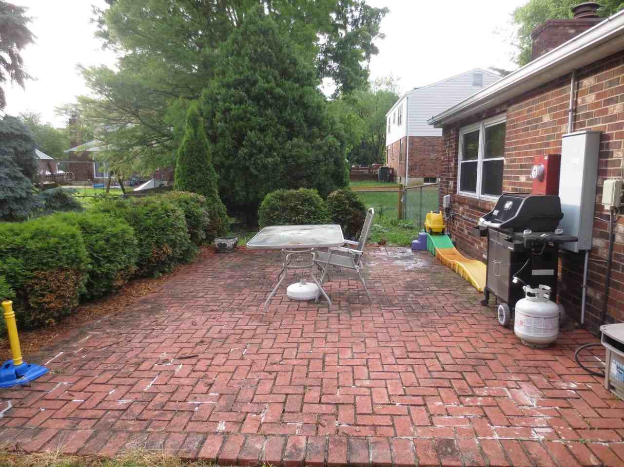 4418 Murphy Ln - Photo 3 of 37