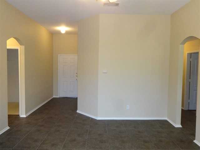 537 Asbury Dr - Photo 2 of 14