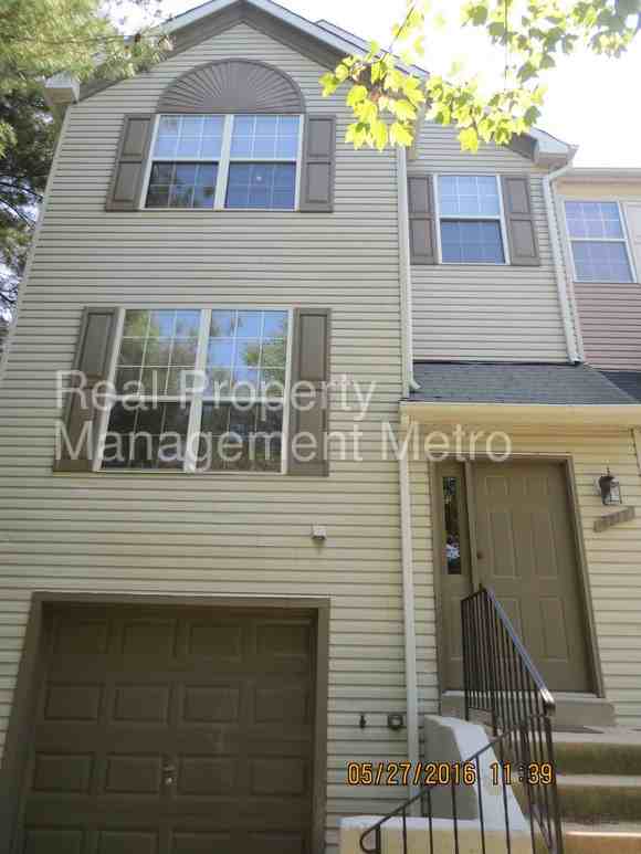 4717 Leyden Way - Photo 2 of 16