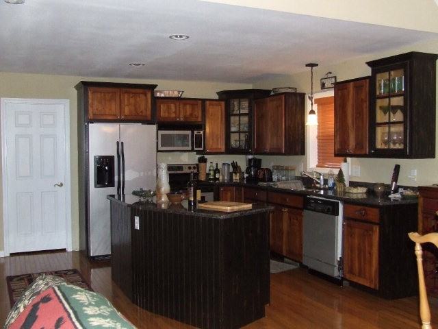 323 Crest Line Drive - Photo 3 of 9