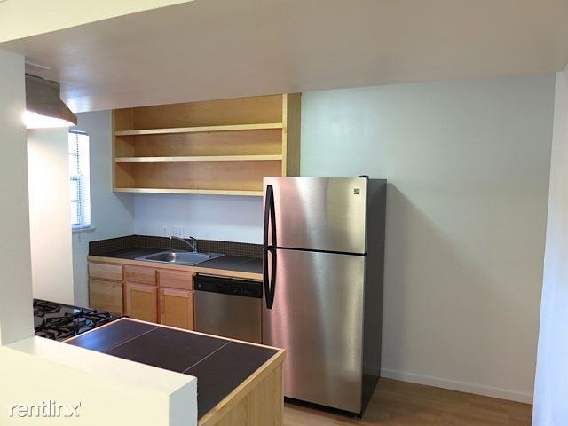 809 Winflo Dr - Photo 2 of 6
