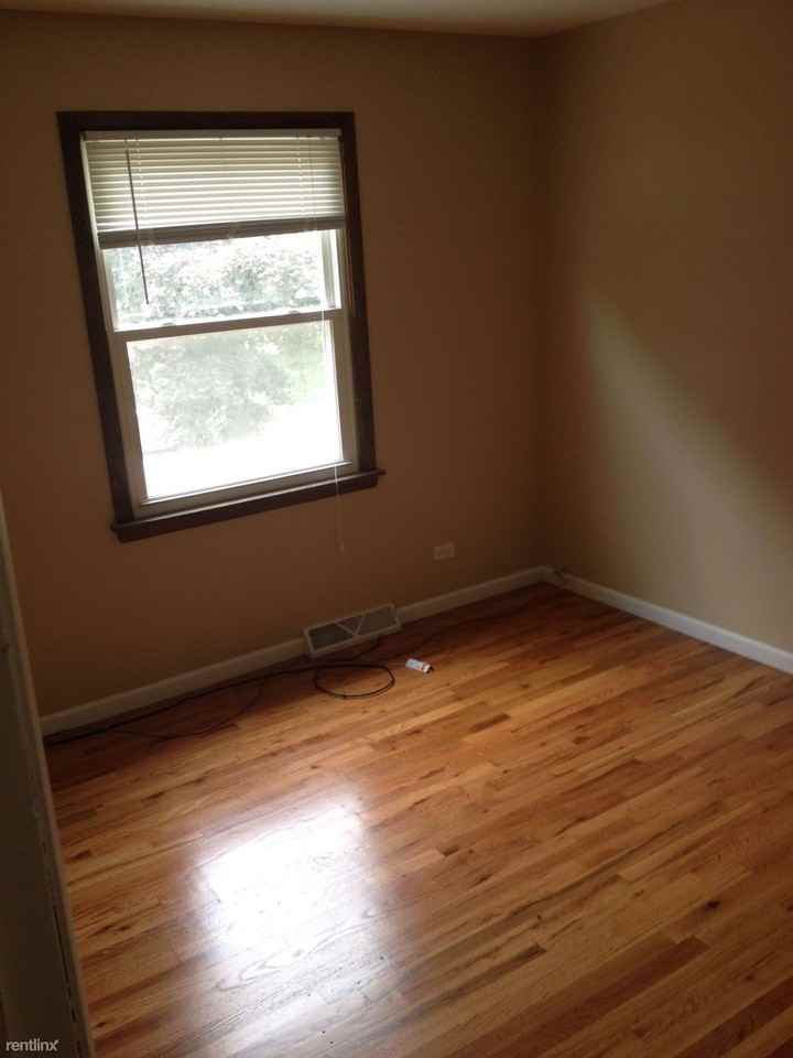 3000 Buttonwood Walk - Photo 3 of 11