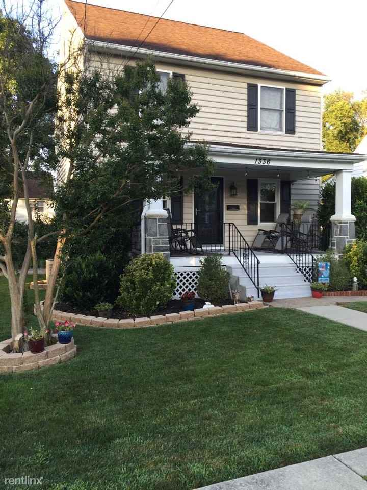 1336 Robinson Ave - Photo 3 of 26