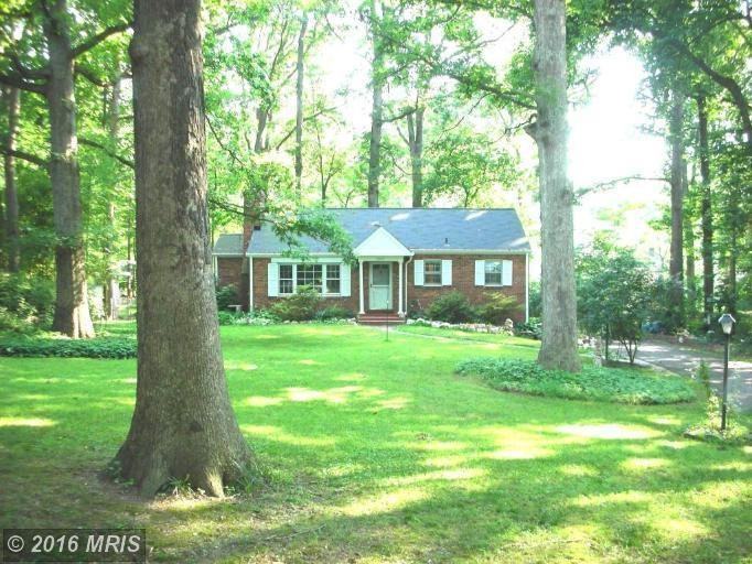 8605 Locust Dr - Photo 2 of 23