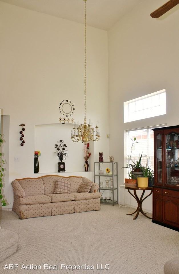 1473 Desierto Rico Ave - Photo 3 of 15