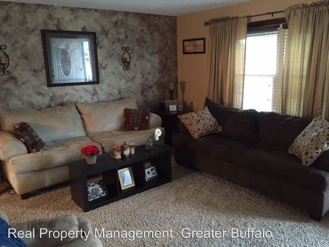 1423 Independence Dr - Photo 3 of 17