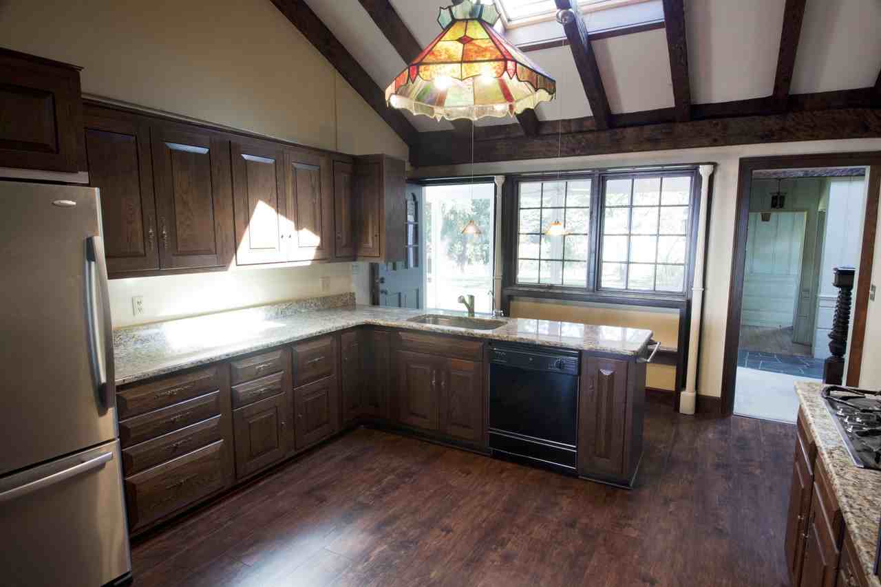 17259 Chillicothe Rd - Photo 2 of 23