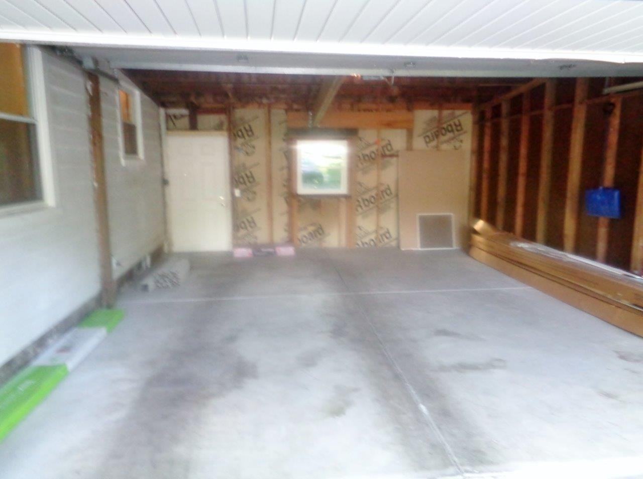 2521 Butterfield Dr - Photo 2 of 15