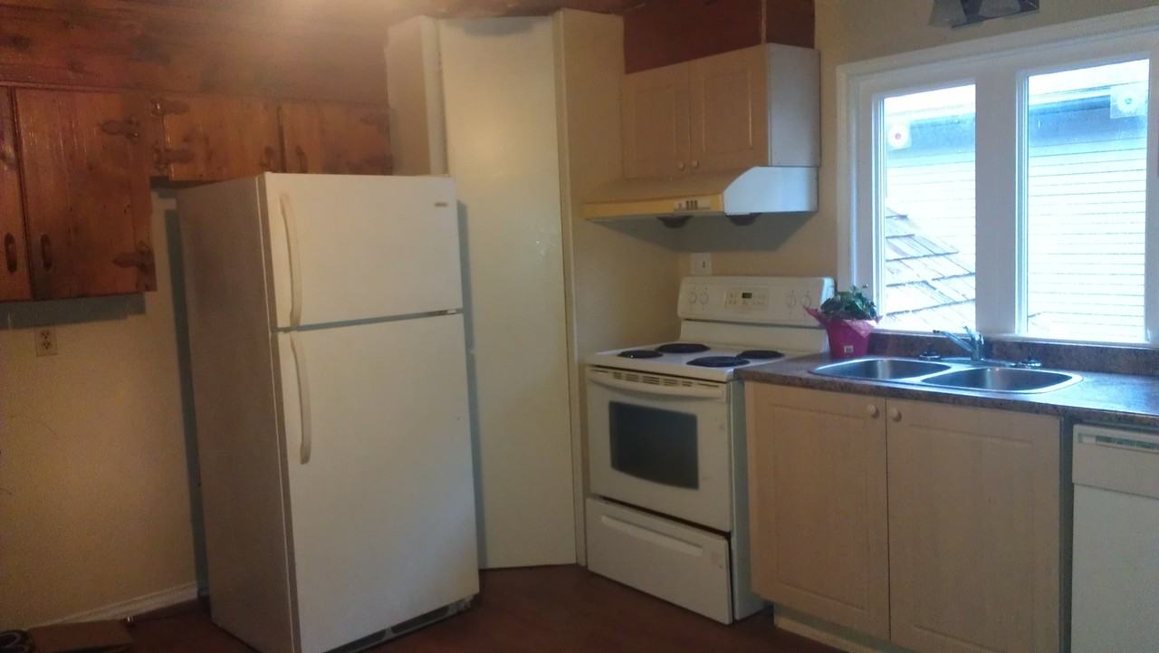 744 Lorne Ave - Photo 2 of 21