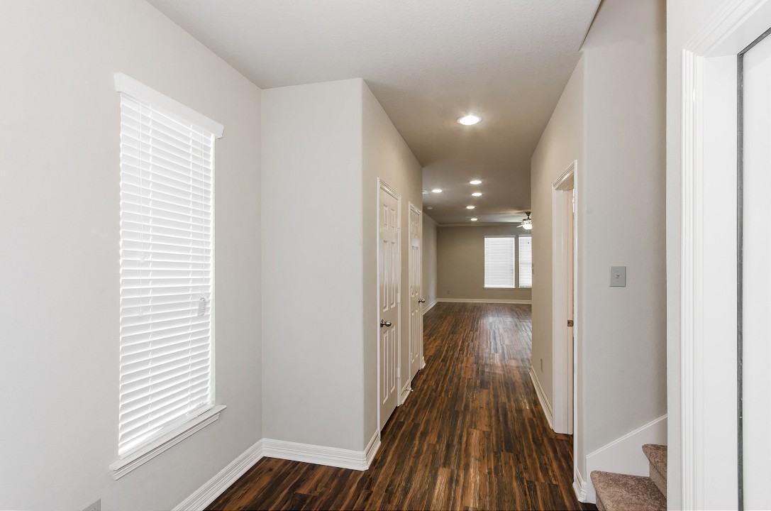 63 Woodland Hills Dr - Photo 3 of 33