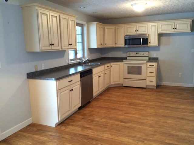 552 Stouchsburg Rd - Photo 3 of 16