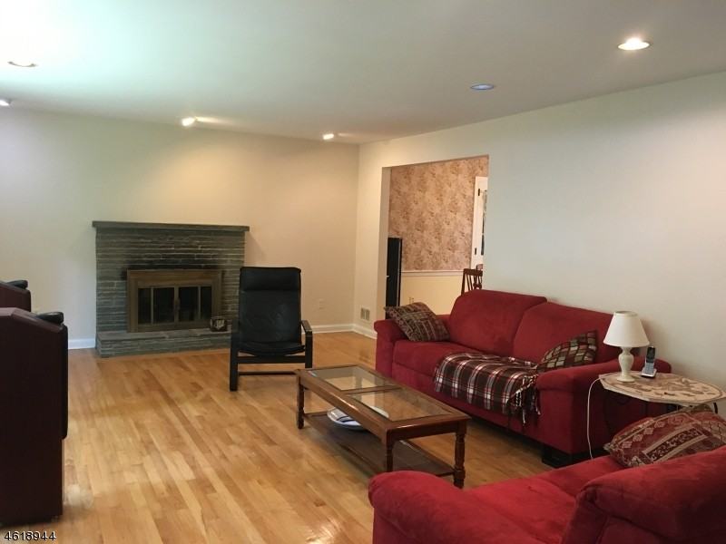 52 Evergreen Dr - Photo 3 of 14